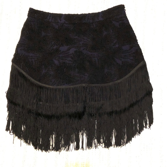 Rebecca Minkoff Mia Boucle Fringe Skirt - Picture 3 of 9